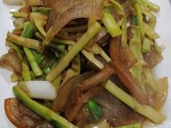 -丹水桥地锅鱼·翘嘴鲌·地方特色全鱼宴(丹江口大坝店)