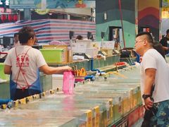 -三亚火车头万人海鲜广场