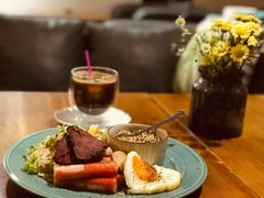 班尼迪克蛋全麦吐司-塔拉苏咖啡(中信丹阳花园店)