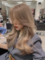 -AYO SALON