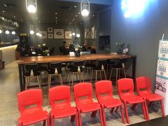 -POKEE VIA&Brunch·维娅(重庆来福士店)