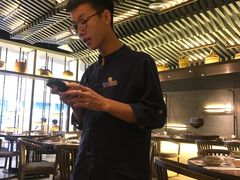 服务员-盡膳口福跷脚牛肉火锅(合生汇购物中心店)