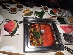 -海底捞火锅鲜切牛肉主题店(长寿路店)