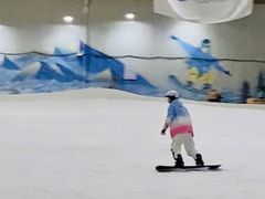 -乔波室内滑雪场