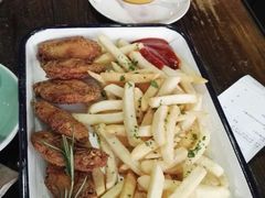 主厨特选美式风味炸鸡翅配薯条-MIKAKU(万达广场上海宝山店)