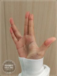 -罗亚帝造型·烫发染发