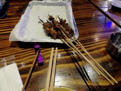 羊肉串-马路牙子地桌烤肉(工体店)
