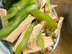 芹菜腐竹-门框胡同百年卤煮(新街口店)