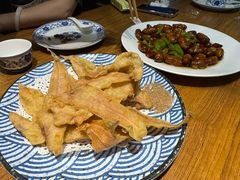 -方国老头包子·39年威海本地老字号•小船海鲜疙瘩汤