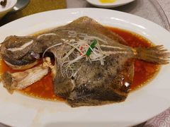 清蒸多宝鱼-东方明珠老上海8号餐厅(东方明珠广播电视塔店)