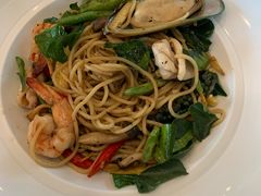 -Chom Cafe and Restaurant