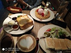 -临界音乐酒馆·小龙虾·江湖菜(华熙LIVE·鱼洞店)