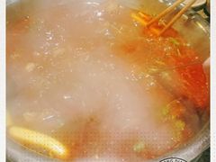 -肖肖酸萝卜鱼火锅(总店)