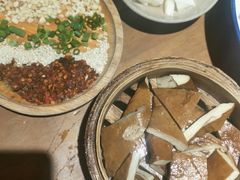 -白乐天毛肚火锅馆(解放碑店)