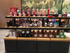 零售区-星巴克(广州百信广场东区店)