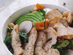 牛油果烧鸡沙拉-农畉LONFOOD(福田星河COCOPark店)