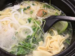 -丽虹云南过桥米线(兴工街店)