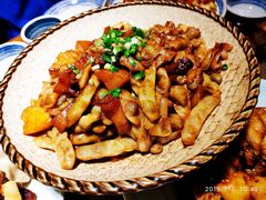红烧肉焖油豆角-95号酱骨·一块豆腐(展春园西路店)