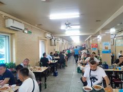 大堂-白鹤大冷面