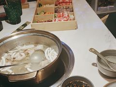 -喃喃椰·糟粕醋椰子鸡火锅(七堡花园店)