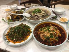 -犇逸·乐山跷脚牛肉·四川现炒(览海店)