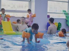 -龙格亲子游泳·水育早教中心(华亿大润发店)