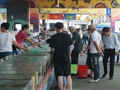 -三亚火车头万人海鲜广场