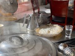 -粘豆包柴火铁锅炖