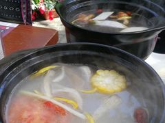 菊花百合鸡汤锅底-束河人家(南锣鼓巷店)