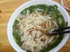 -马德元纯汤牛肉面(太奥广场店)
