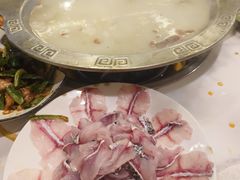 -颜氏双江清水鱼一养身火锅(磁器口店)