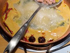 -洱火云南酸菜牛肉火锅(石景山当代商城店)