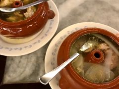 汽锅鸡-蔼若春.传承三十年云南菜(金碧公园店)