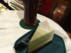 -彳亍咖啡·这里(水湾路店)