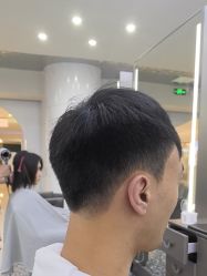 -苏豪路易士·嘉玛发廊