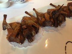 -景月阁空中食府(希尔顿酒店)