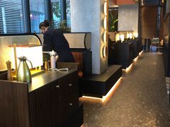 -铭牛烧肉·和牛海鲜自助(高新月牙湖店)