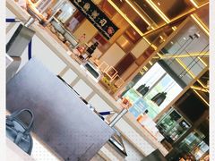 -大中华希尔顿酒店-念自助餐·嗨啤·小龙虾