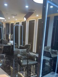 点击看大图 -TOP HAIR SALON