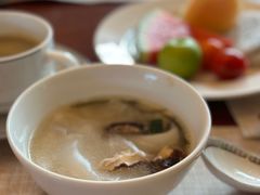 -鲤鱼洲酒店港鲤咖啡厅