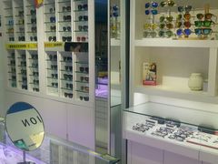 -提一眼镜·蔡司·依视路(小寨店)