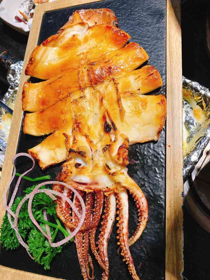 小黑牛烤肉(聚隆店)-"回丹东办事,中午时陪家人吃中午饭,选在了.