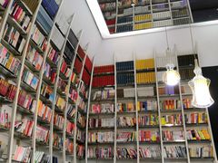 -钟书阁(松江泰晤士小镇店)