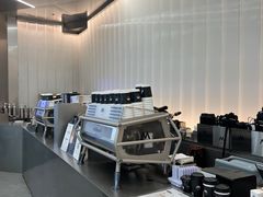 -M Stand(上海人民广场来福士店)