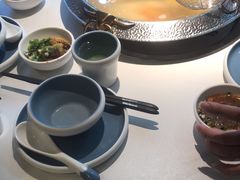-左庭右院鲜牛肉火锅(金山万达店)