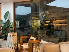 -Line 咖啡(石厦花园店)