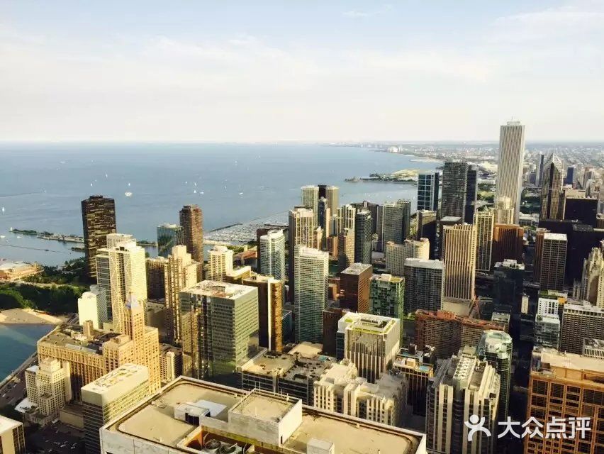 他的85楼是一家餐厅，86楼是酒吧