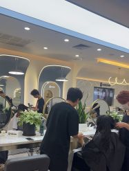 -苏奇发型·烫发染发