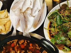 -鸿顺老铁锅美蛙鱼府(解放碑店)