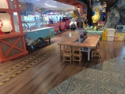 -卡通尼乐园(新达汇三林店)